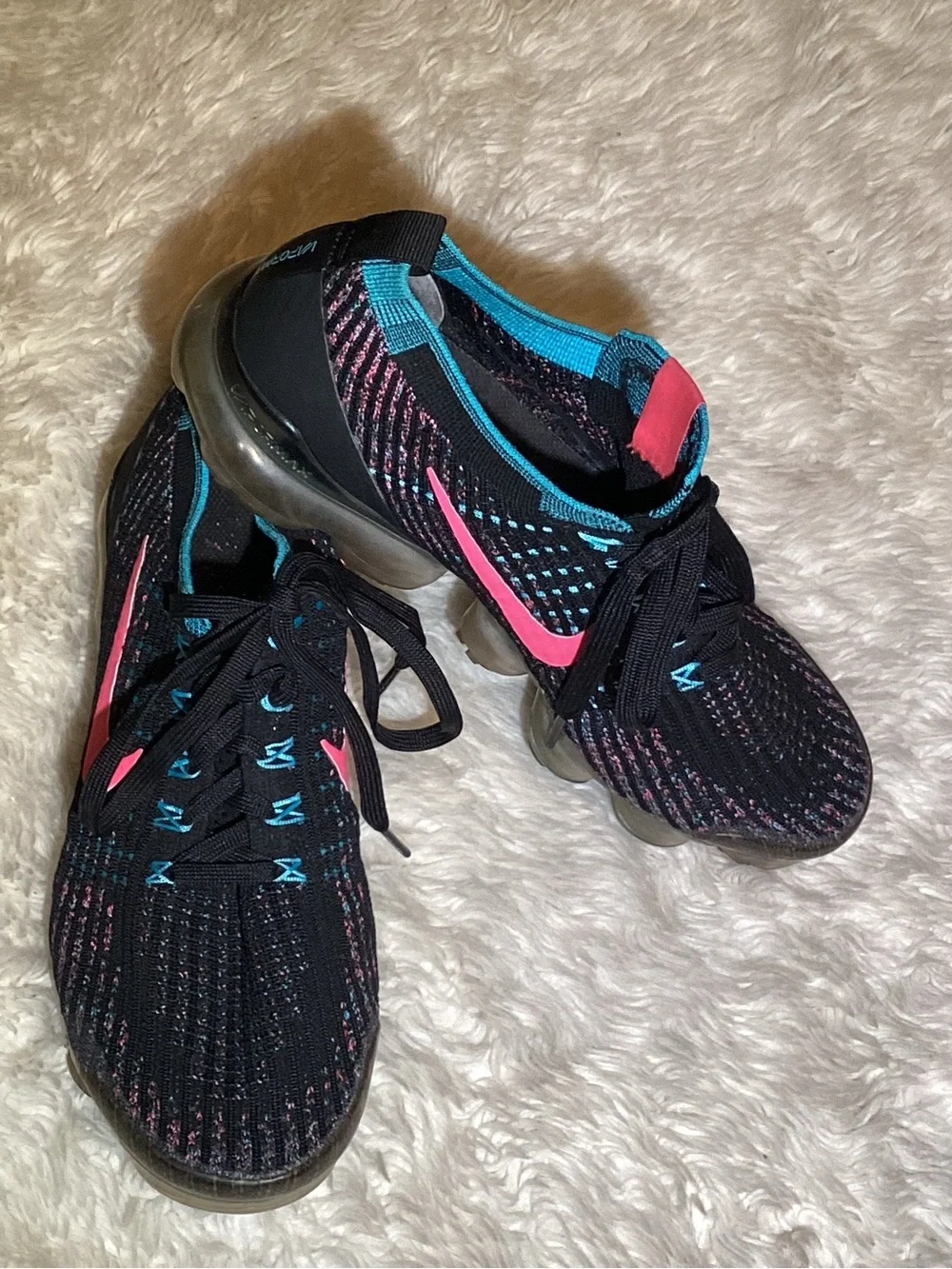 Nike Air Women's Black/Pink Flyknit Running Sneakers size 8.5